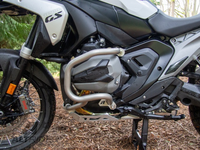 AltRider Crash Bar System for the BMW R 1300 GS - Installed